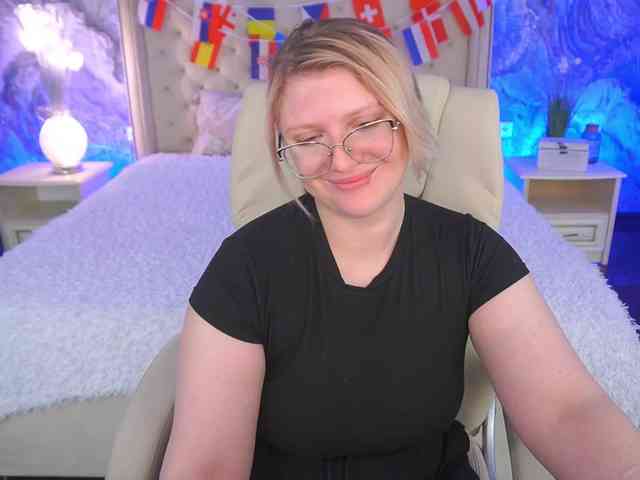 KiraKolobok webcam