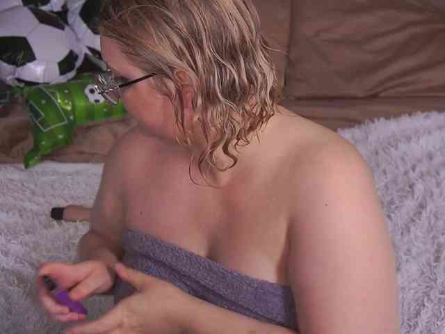 KiraKolobok webcam