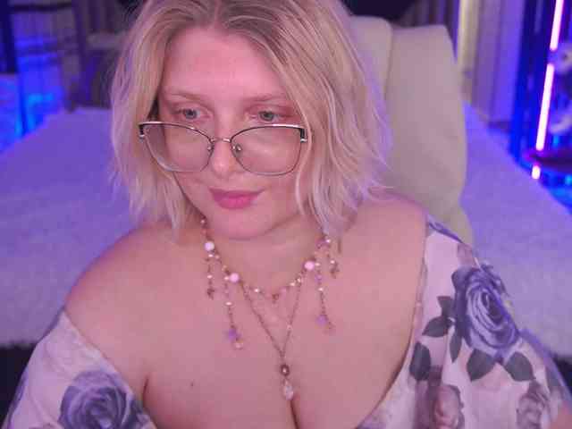 KiraKolobok webcam