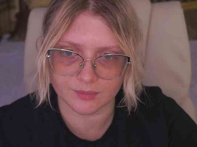 KiraKolobok webcam