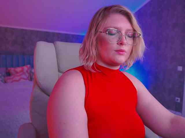 KiraKolobok Live Webcam on BongaCams