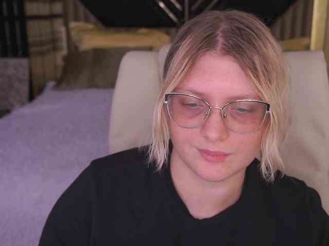 KiraKolobok webcam