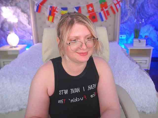 KiraKolobok webcam