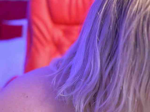 KiraKolobok webcam