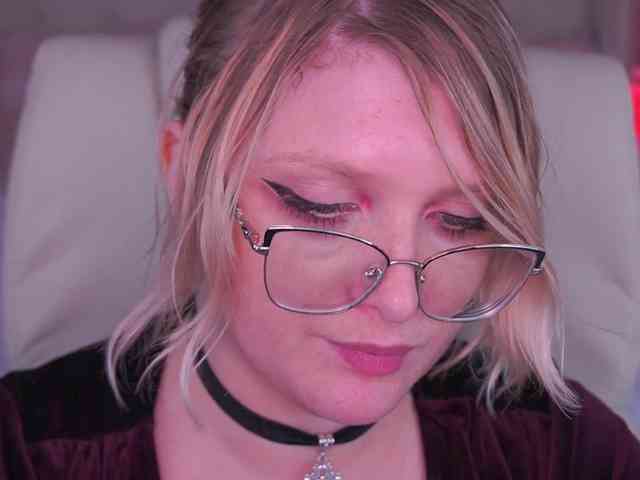 KiraKolobok webcam