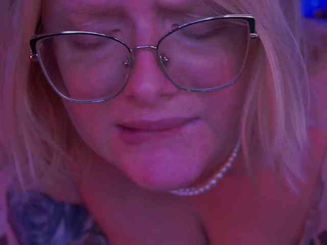 KiraKolobok webcam