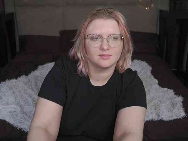 KiraKolobok webcam