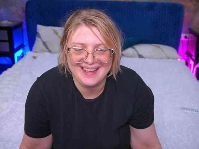 KiraKolobok webcam