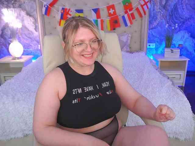 KiraKolobok webcam