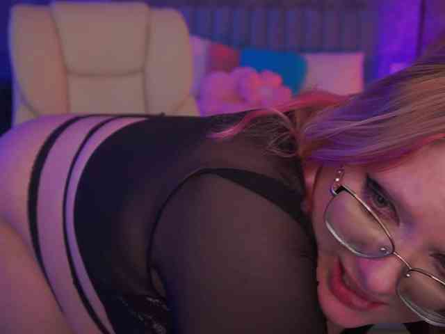KiraKolobok webcam