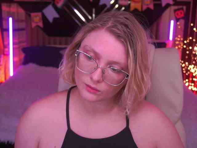 KiraKolobok webcam