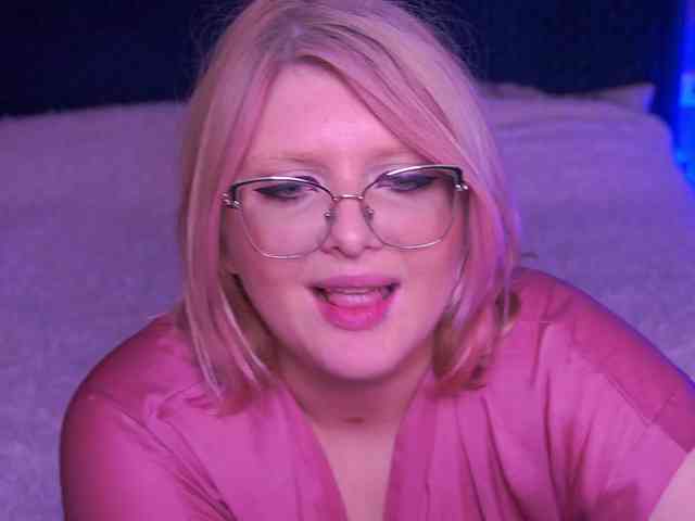 KiraKolobok webcam