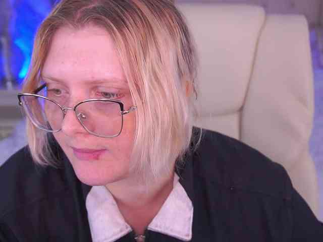 KiraKolobok webcam