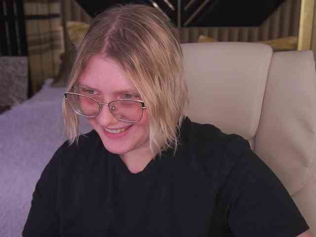 KiraKolobok webcam