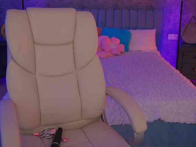 KiraKolobok webcam