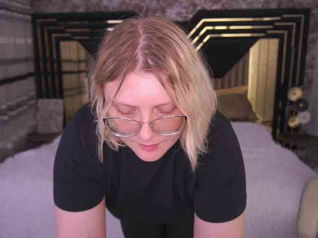 KiraKolobok webcam