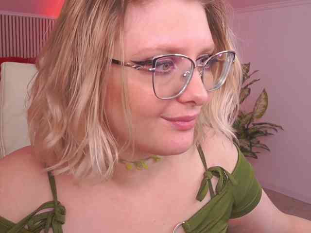 KiraKolobok webcam