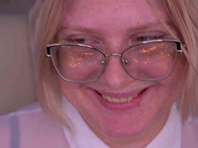 KiraKolobok webcam