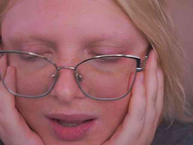 KiraKolobok webcam
