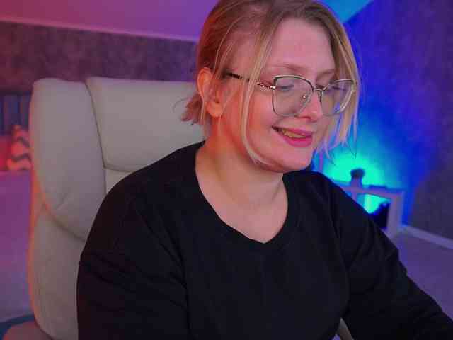 KiraKolobok webcam