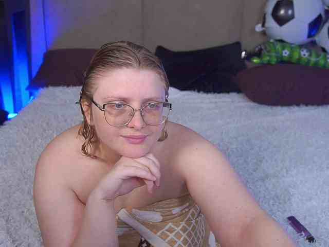 KiraKolobok webcam