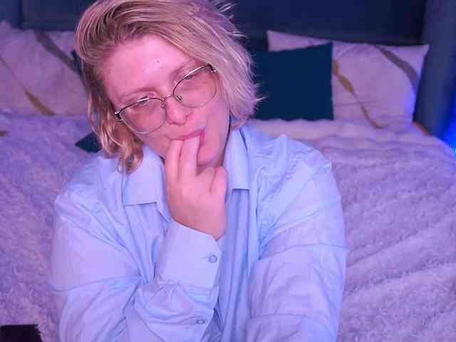 KiraKolobok webcam