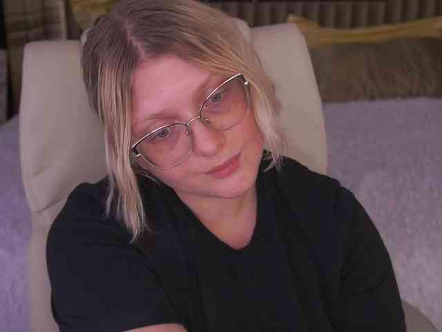 KiraKolobok webcam