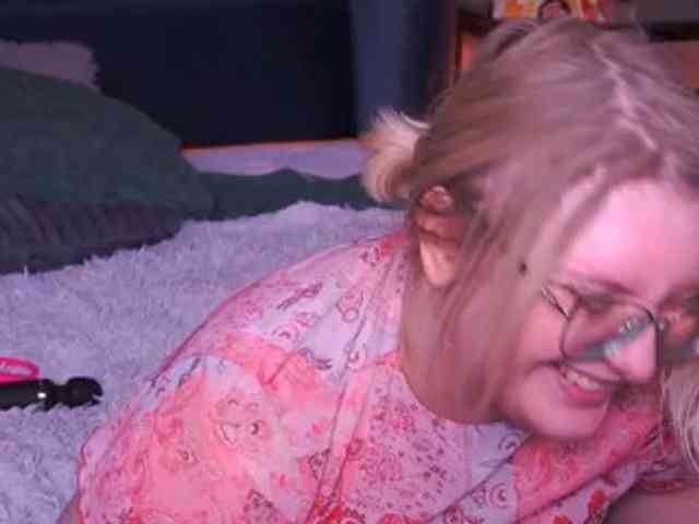 KiraKolobok webcam