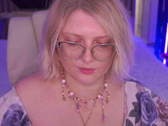 KiraKolobok webcam