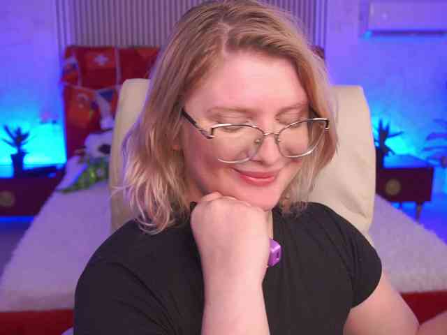 KiraKolobok webcam