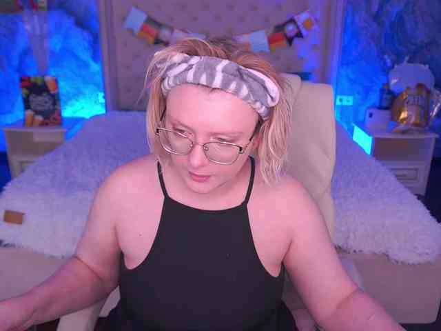 KiraKolobok webcam