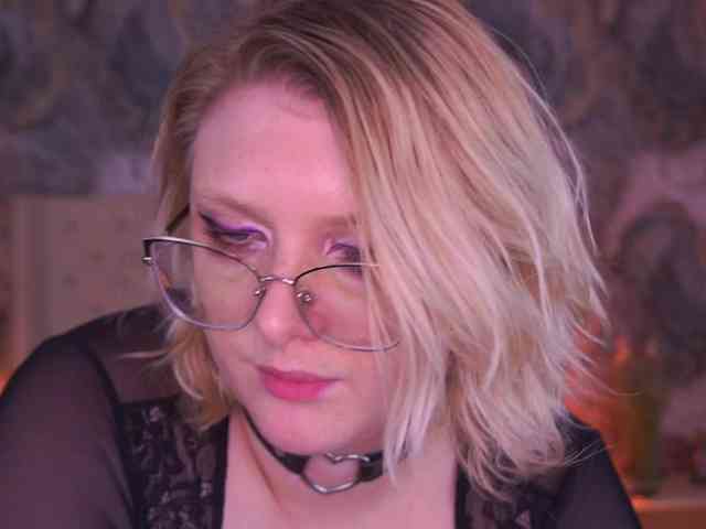 KiraKolobok webcam