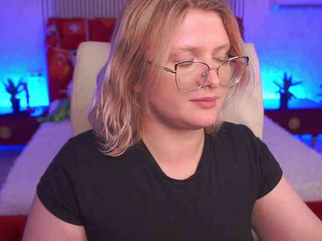 KiraKolobok webcam
