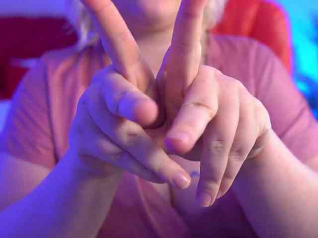 KiraKolobok webcam
