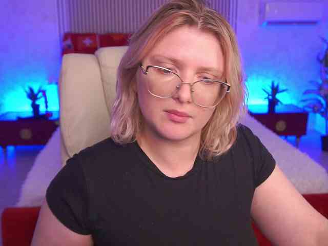 KiraKolobok webcam