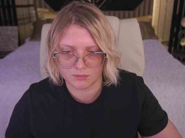 KiraKolobok webcam