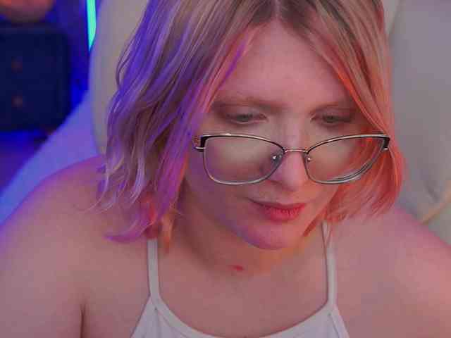KiraKolobok webcam