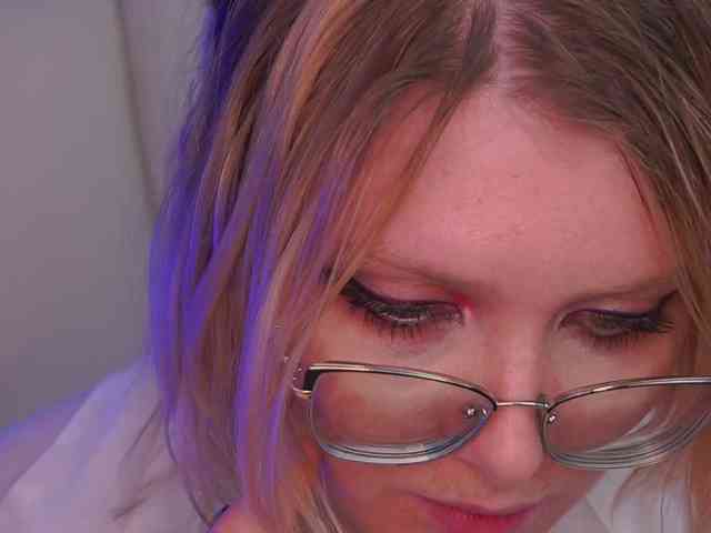 KiraKolobok webcam