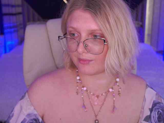 KiraKolobok webcam