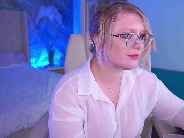 KiraKolobok webcam