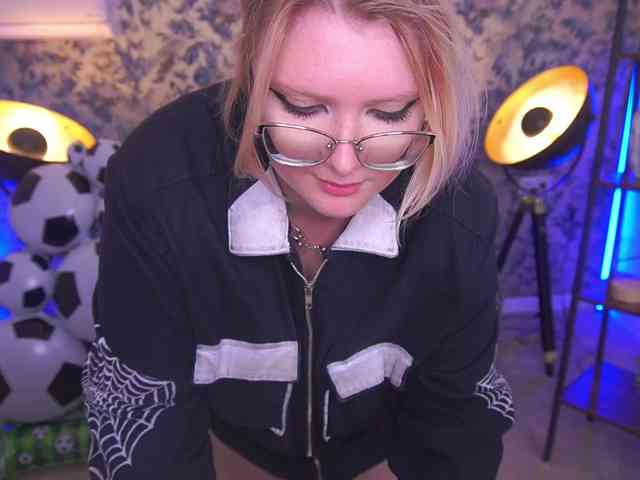 KiraKolobok webcam