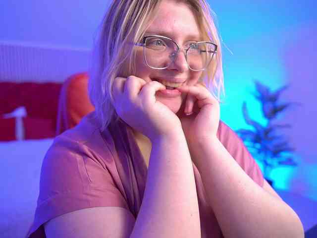 KiraKolobok webcam