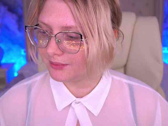 KiraKolobok webcam