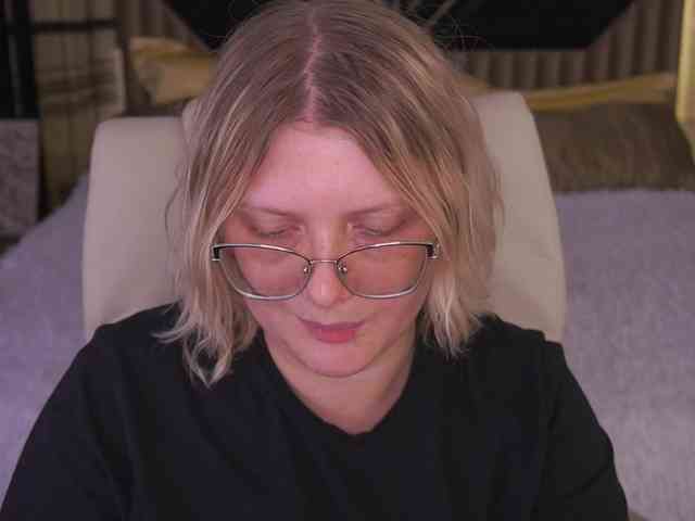 KiraKolobok webcam