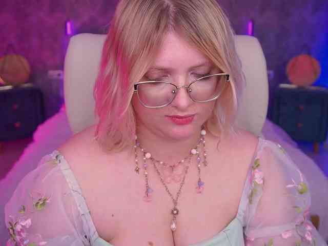 KiraKolobok webcam