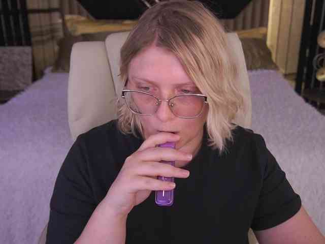 KiraKolobok webcam