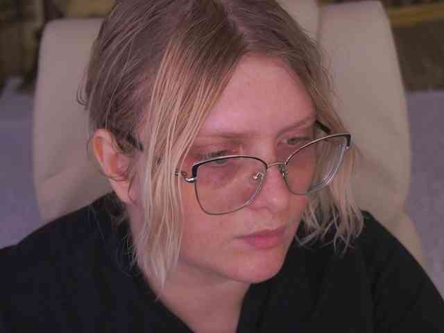 KiraKolobok webcam