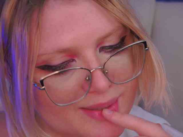 KiraKolobok webcam