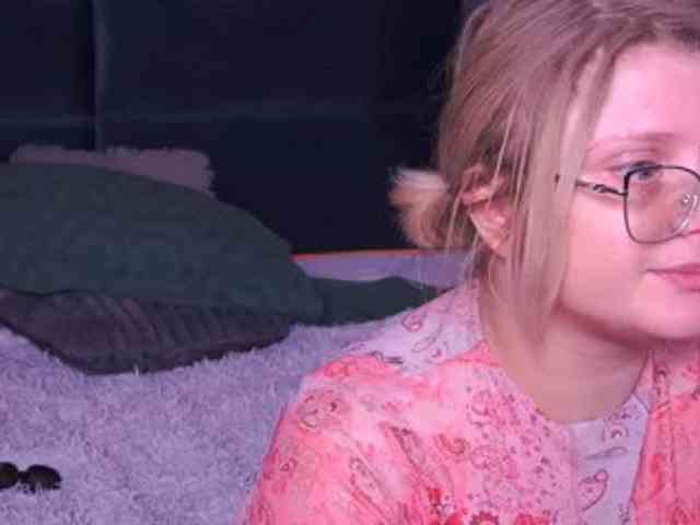 KiraKolobok webcam