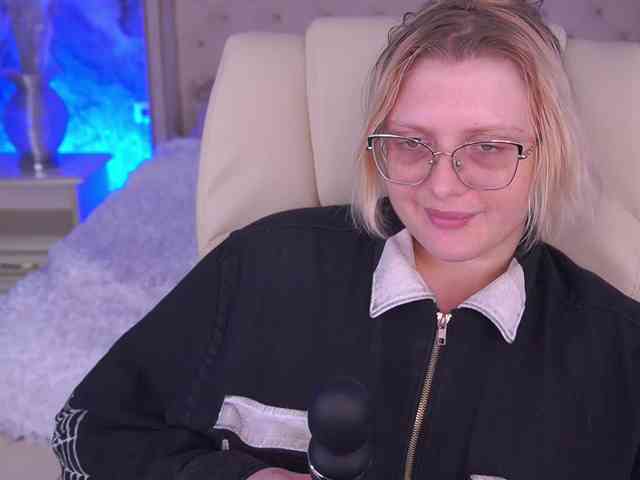 KiraKolobok webcam